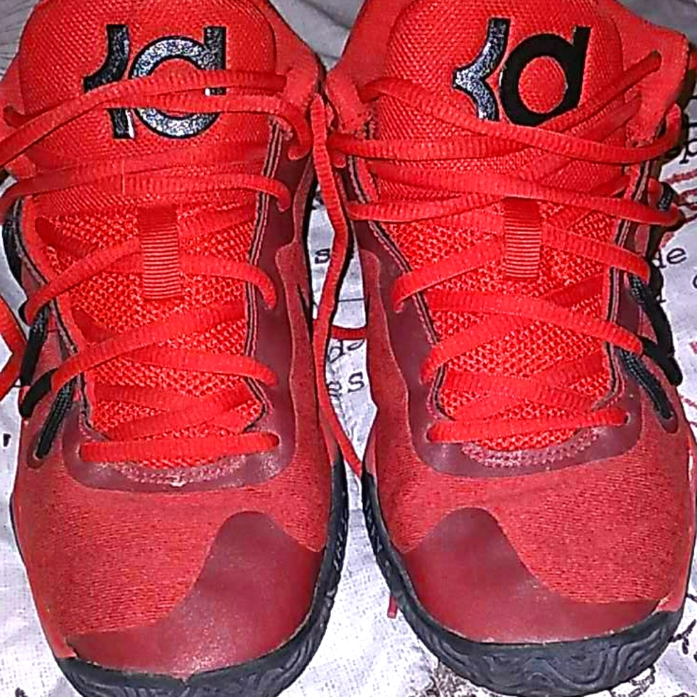 COPY - Size 5.5 red and black KD shoes